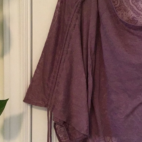 *NWOT* GUESS Purple Sheer Burnout Batwing Topper in Medium - Picture 3 of 7